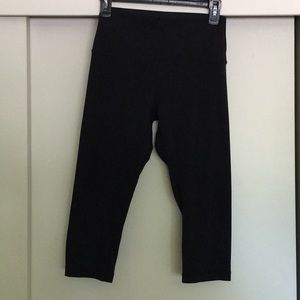 High waist lulu capris